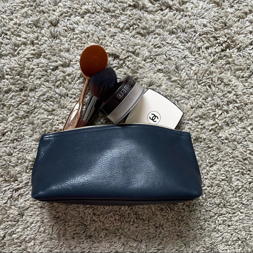 Makeup bag